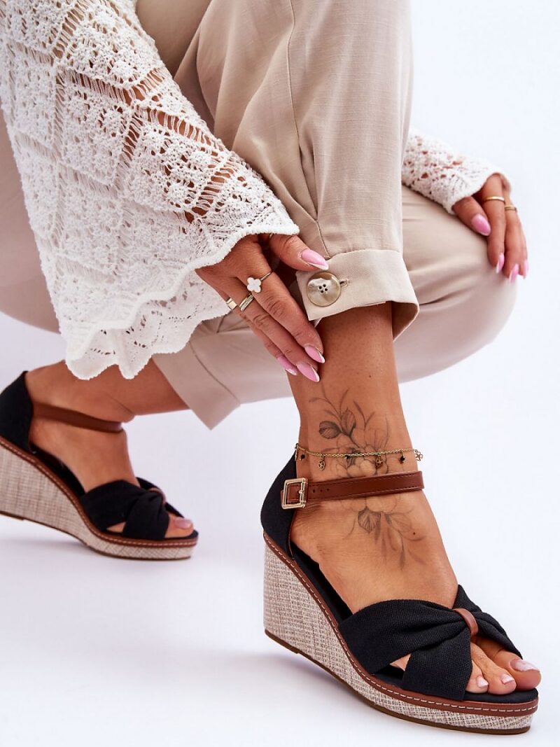 2732df7a46587489453d6148e9f610f2