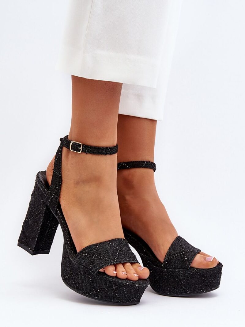 4d0128cec8ab134bfb1ef00fe5452c5a