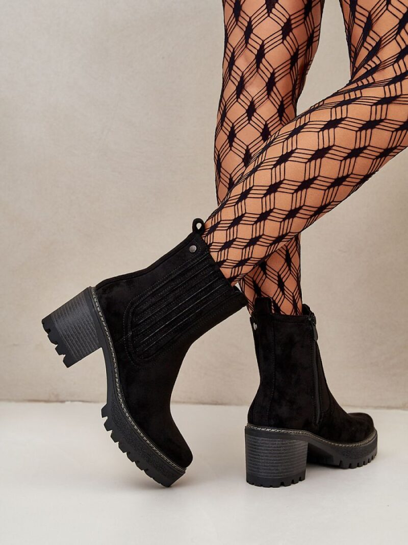 f34b625c85f301647cd8d47bfb1778f5