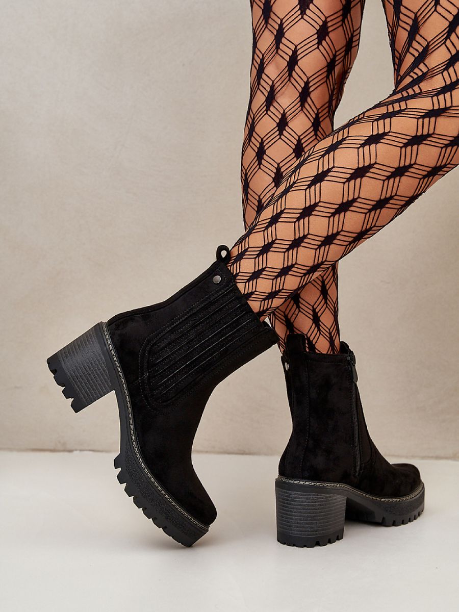 f34b625c85f301647cd8d47bfb1778f5