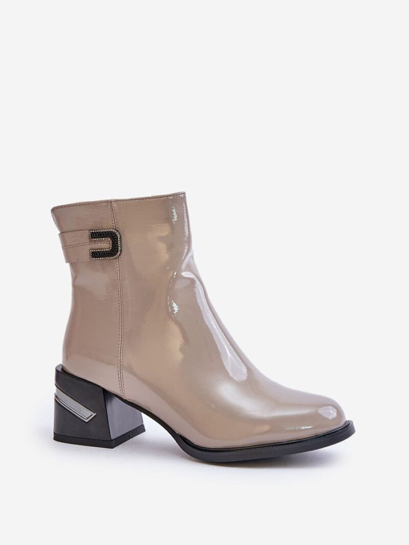 0bc9573f0428523371a1d5db95bd1d7a